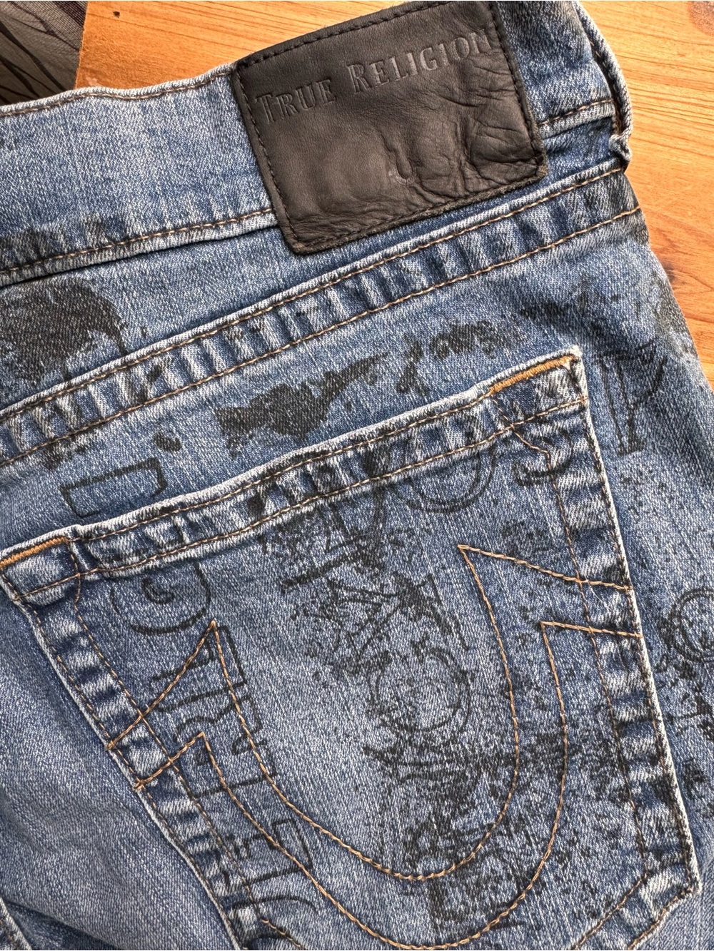 True Religion Logan Graffiti Denim Cut Off Shorts Men’s 40 Y2K Jorts - Picture 6 of 10